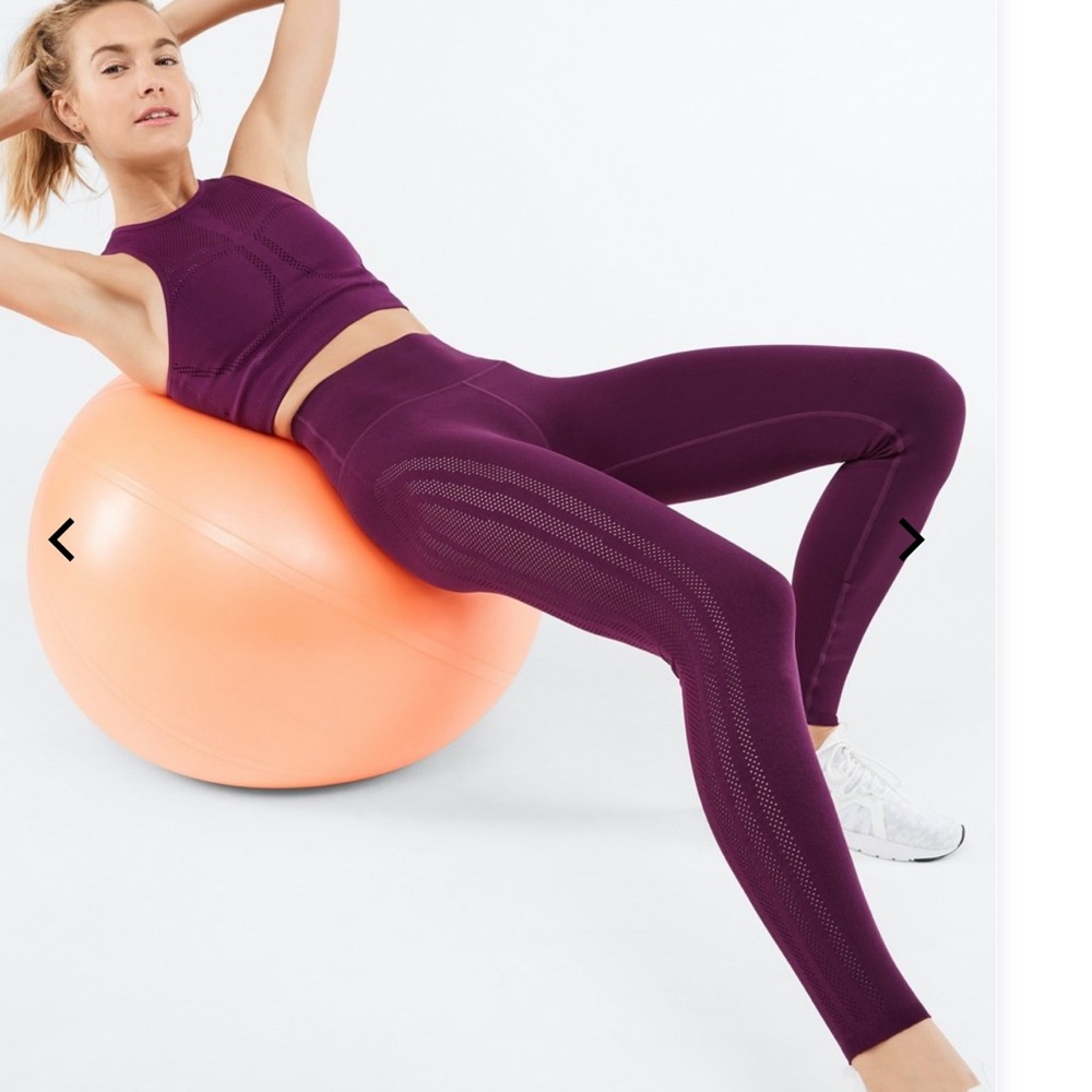 Fabletics High-Waisted SculptKnit Legging